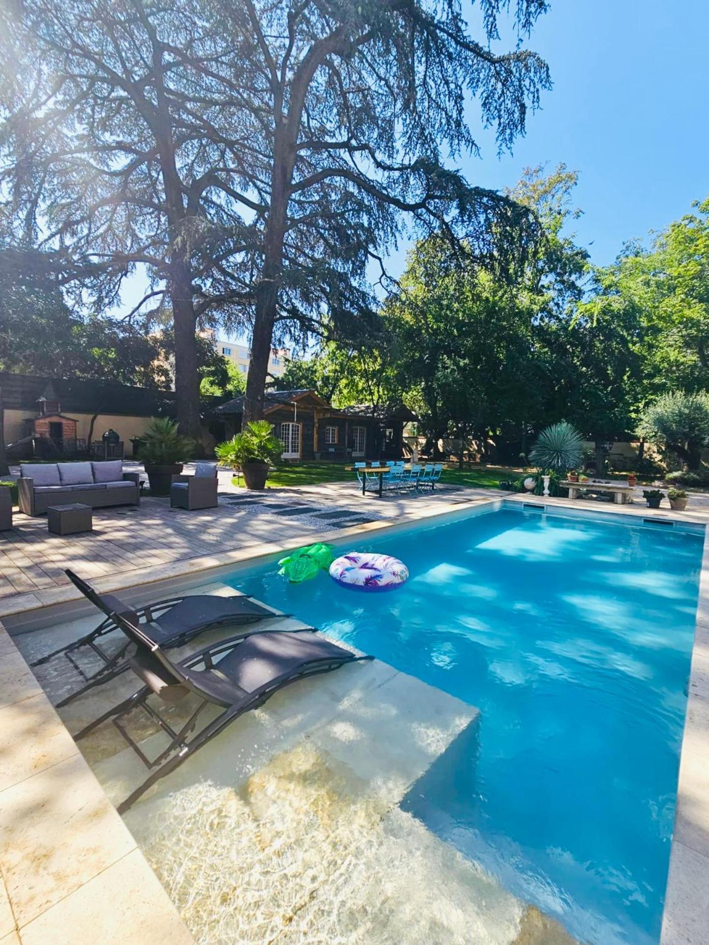 Chateau Grandclement Lyon Villeurbanne Niveau Rdc - Tresor Cache En Ville Avec Vue Piscine Et Parc Exterior foto